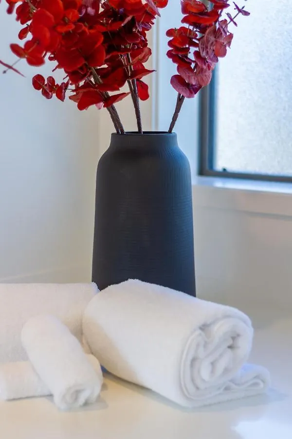 The Happy Hideaway 2 Bed 2 Bath Apartment Christchurch