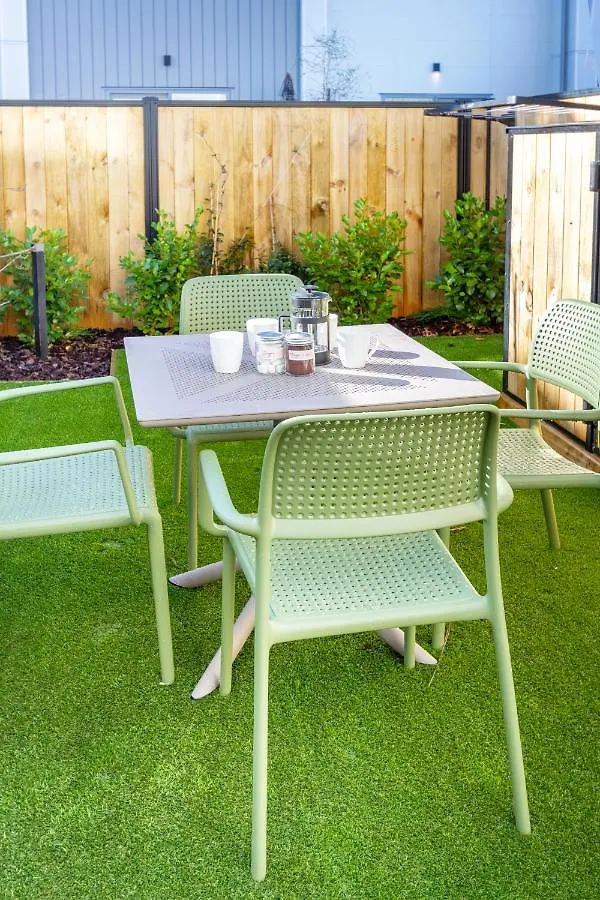 The Happy Hideaway 2 Bed 2 Bath Apartment Christchurch 0*,