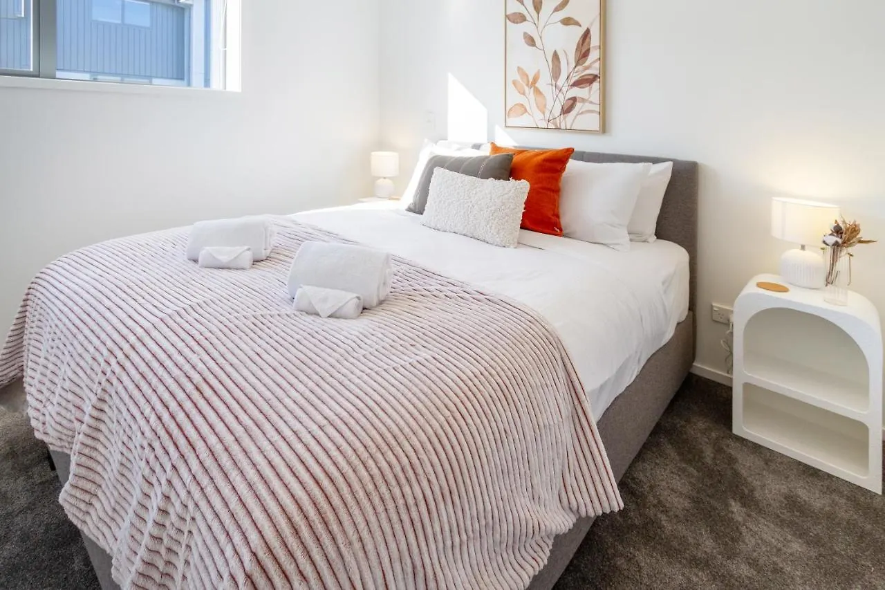 The Happy Hideaway 2 Bed 2 Bath Apartment Christchurch